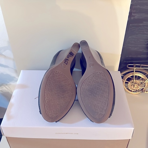 Tory Burch Black Peep Toe Pumps - Picture 10 of 11